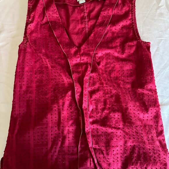 J.Crew Crimson Sleeveless textured swiss dot top Size 0 VGUC - Picture 3 of 6